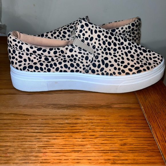 Wild Diva Lounge Spotted Slip-On Shoes - Picture 3 of 5